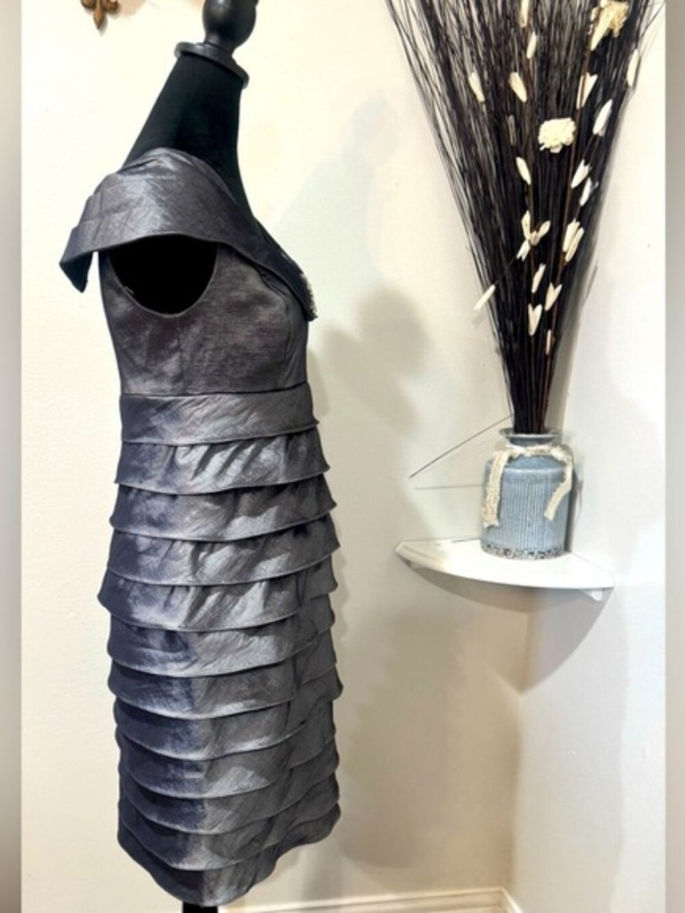 Jessica Howard Evenings Silver Tiered Cocktail Dress Rhinestone Size 6 - Picture 6 of 10